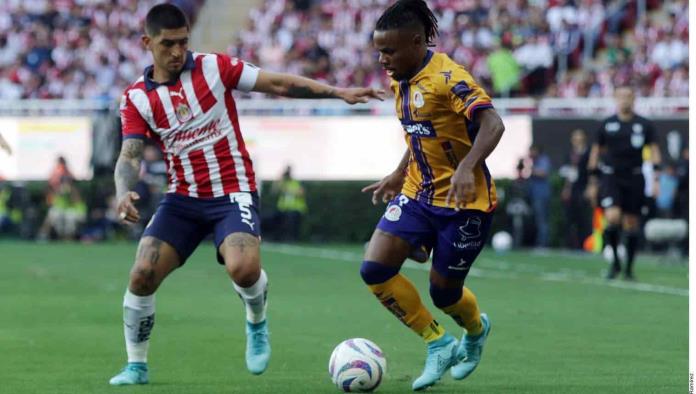 Chivas vence a San Luis con nuevo gol del canterano Yael Padilla