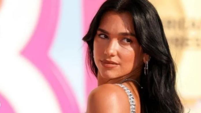 Dua Lipa brilla como una sirena en el estreno de ‘Barbie’