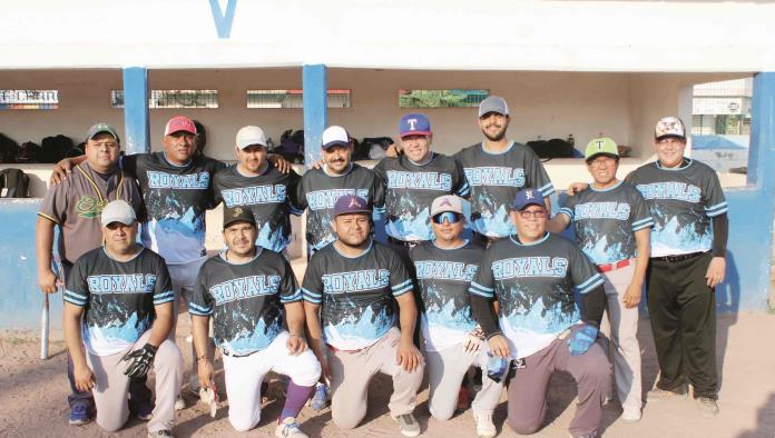 Royals derrota a los Parientes