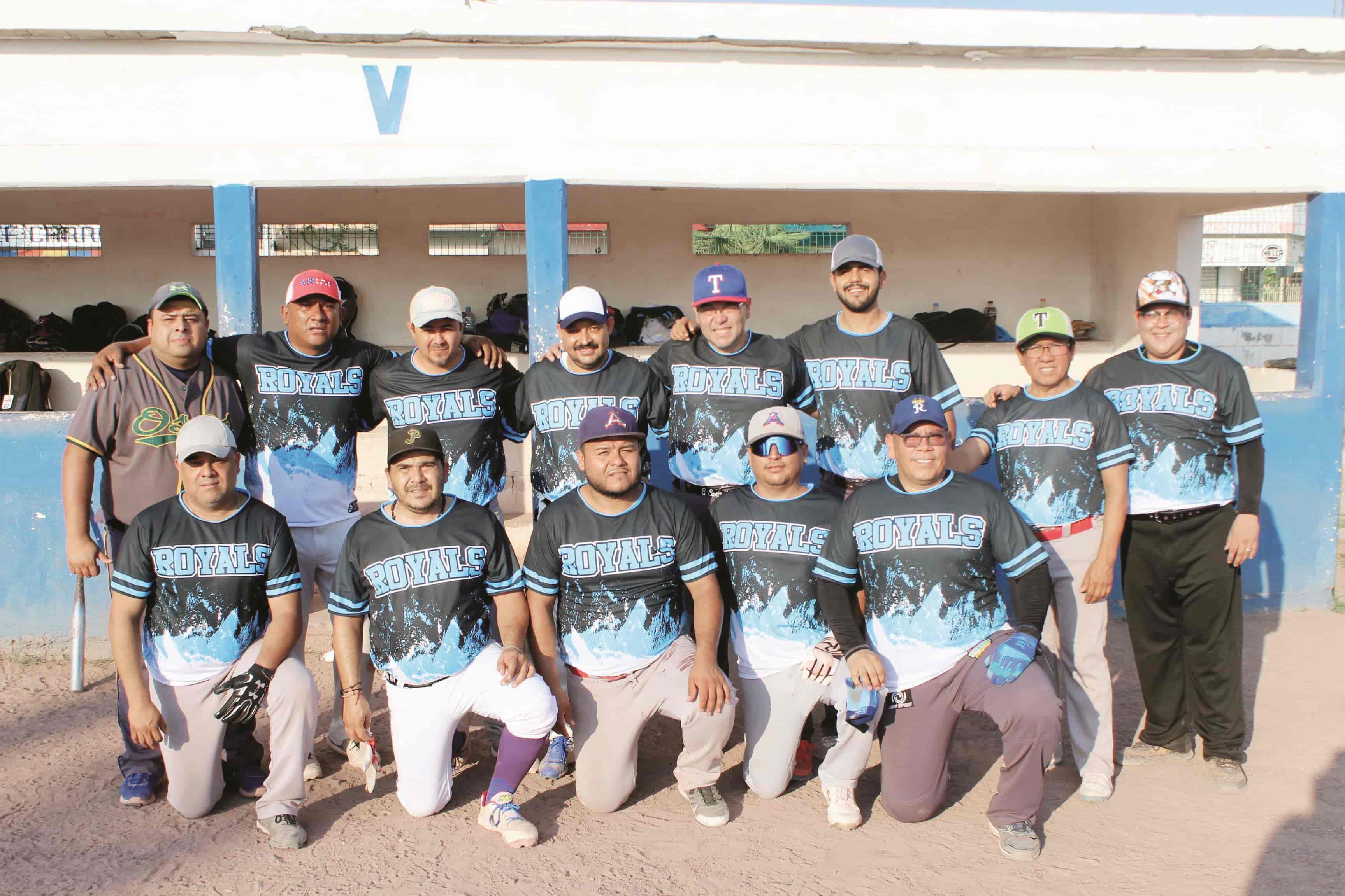 Royals derrota a los Parientes