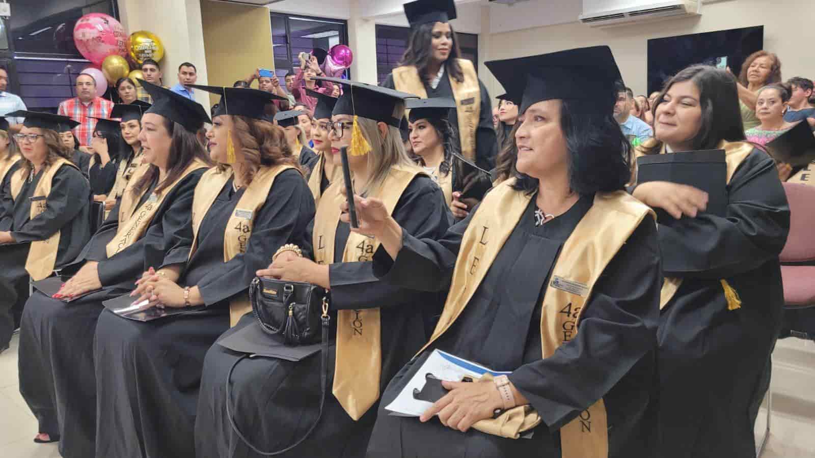 Se gradúa 1er generación de mujeres empoderadas 