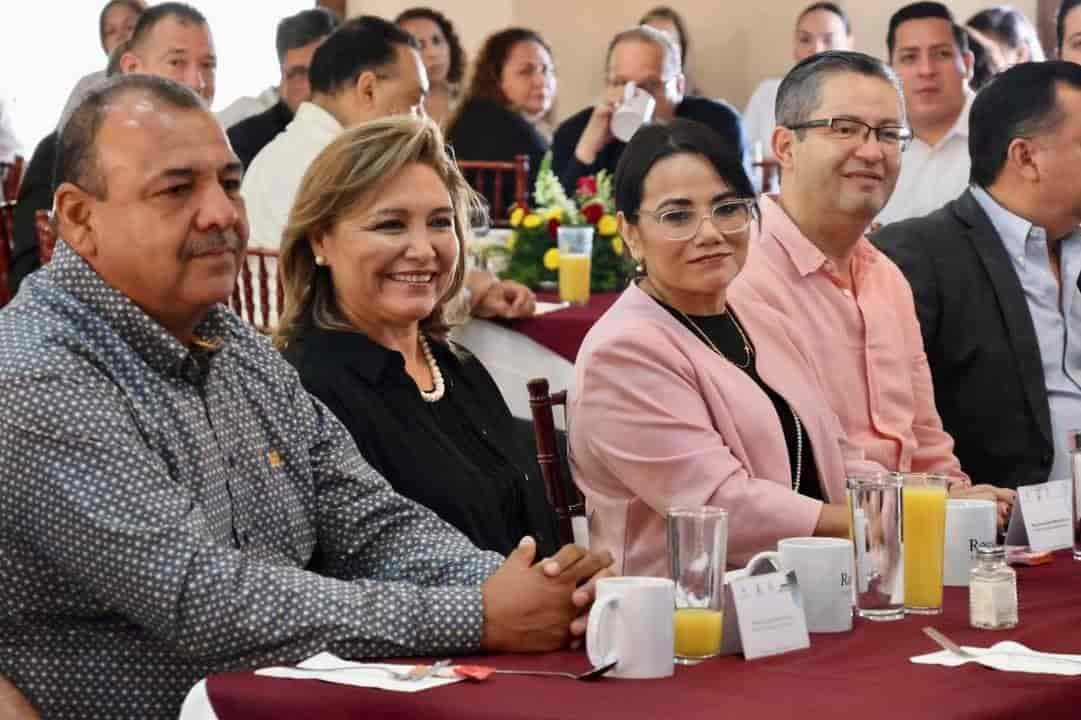 Asiste alcaldesa a celebración del Día del Abogado