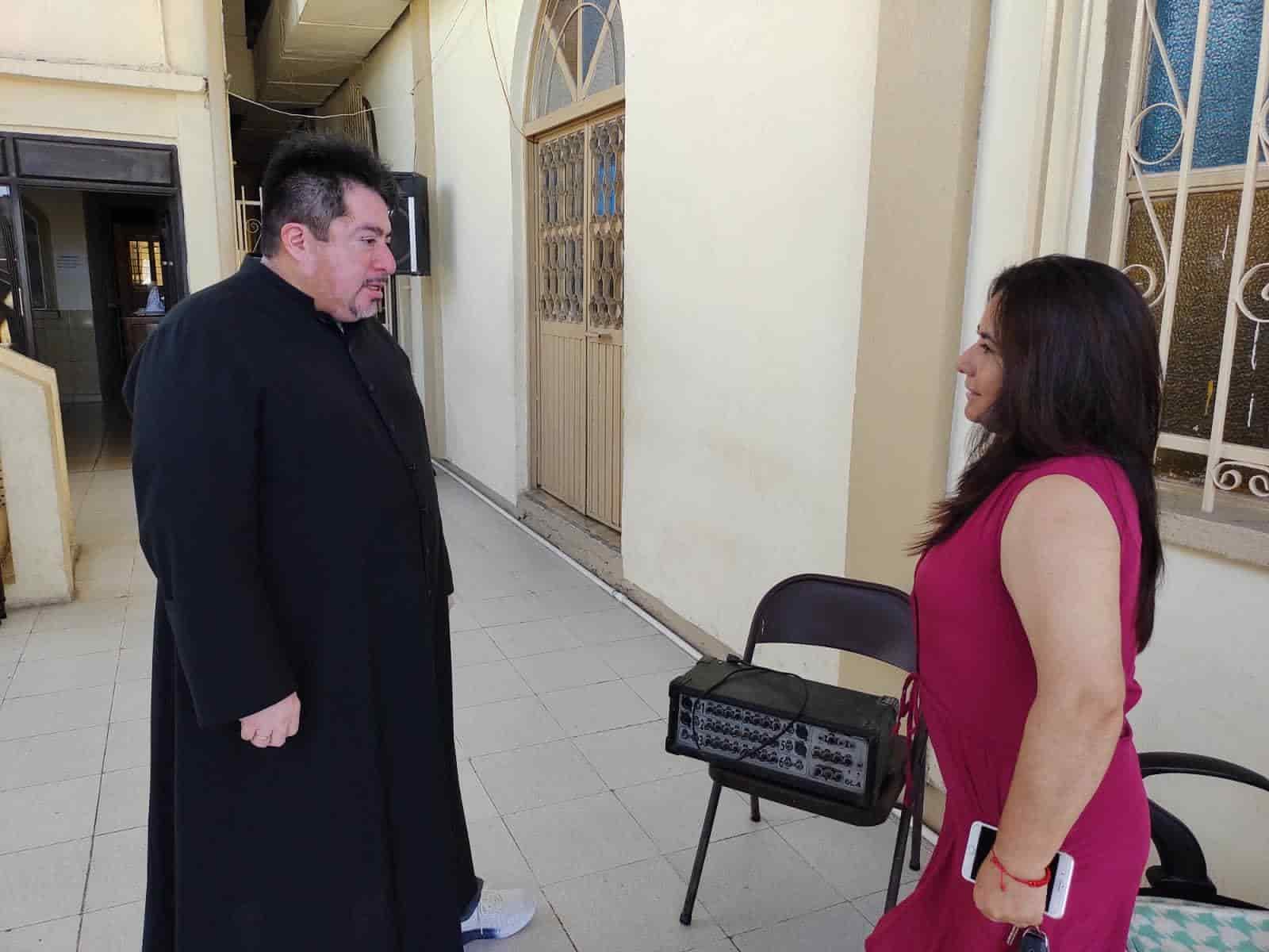 El equipo de sonido fue entregado al padre Paulo Sánchez Valencia, de la iglesia Verbo Encarnado. 
