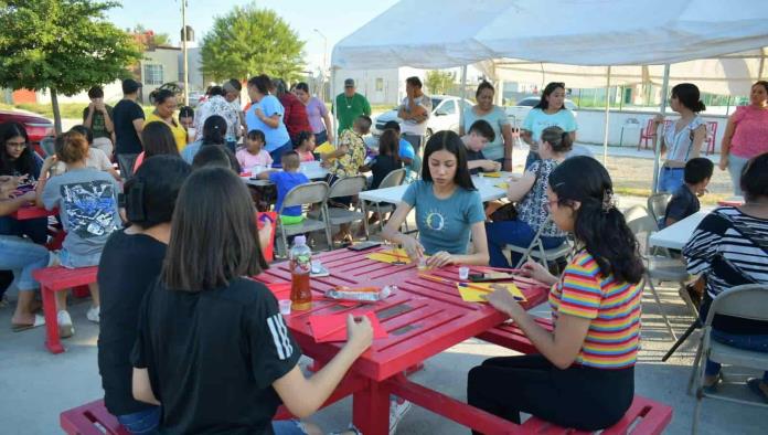 Realizan taller de papalotes