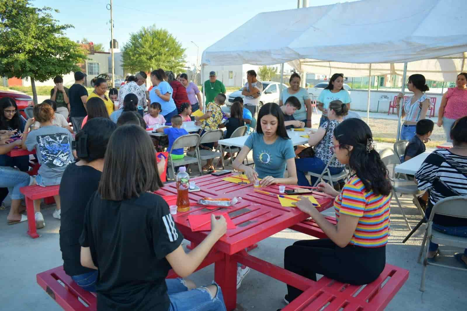 Realizan taller de papalotes