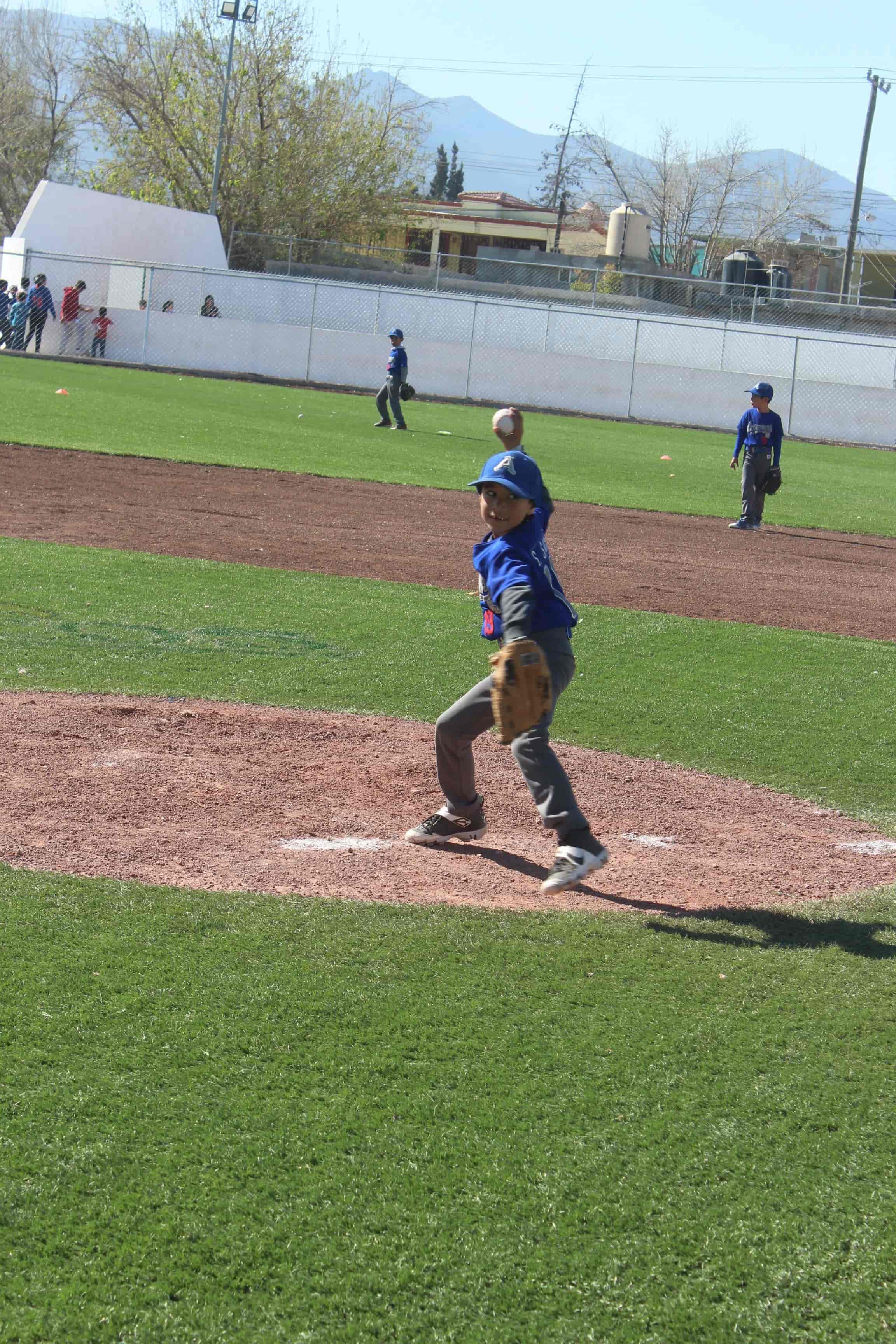 Sultanes corta vuelo a Pericos