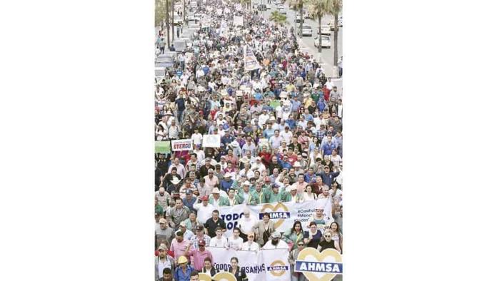 Convocan a megamarcha