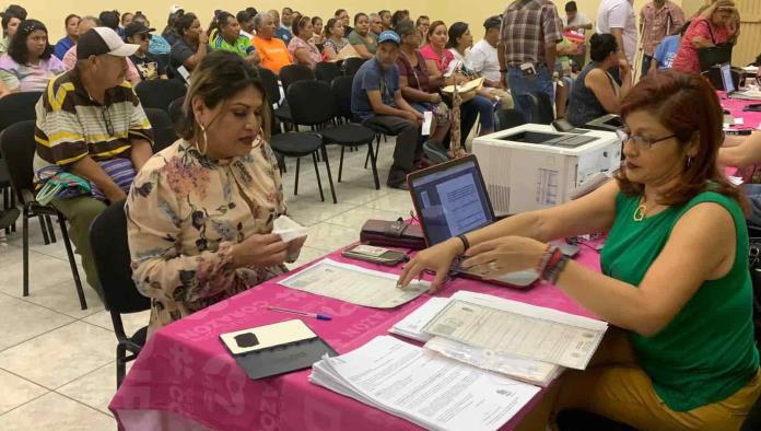 Aprovechan brigada del registro civil para cambio de identidad