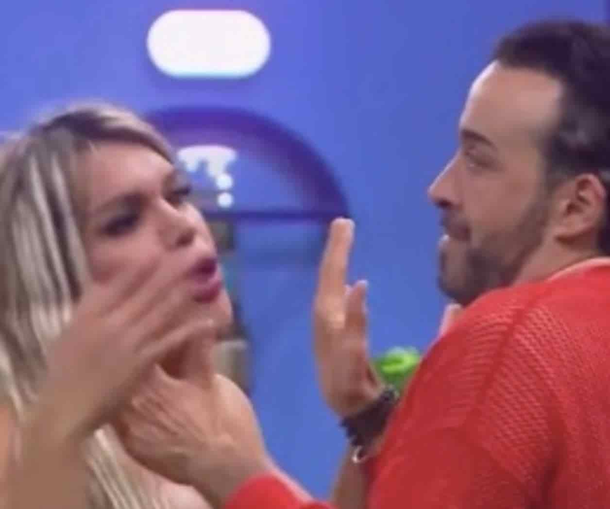 Así fue la pelea entre Wendy Guevara y Apio