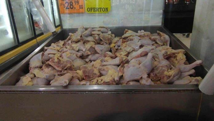 A la baja kilo de pollo