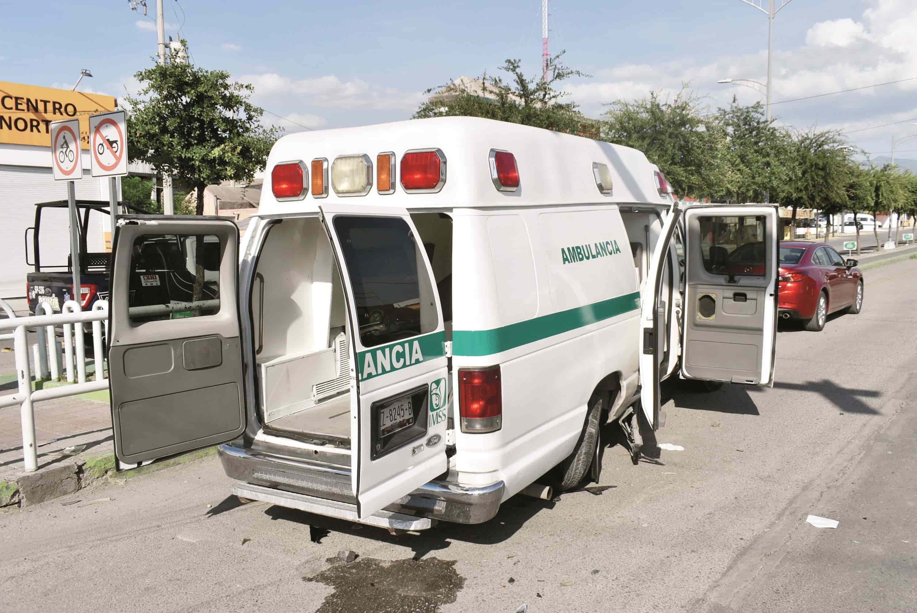 Choca ambulancia con paciente grave