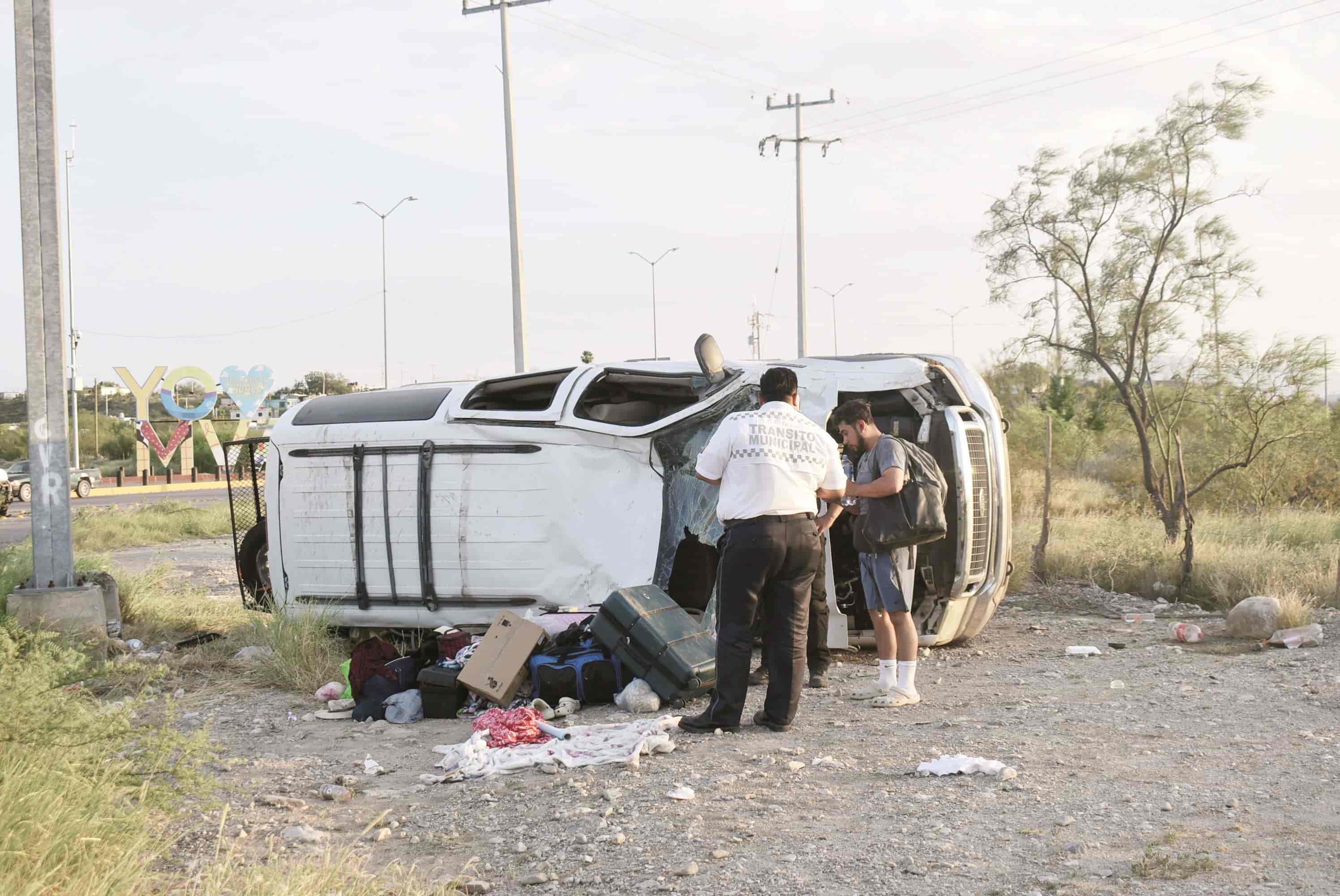 7 heridos en volcadura