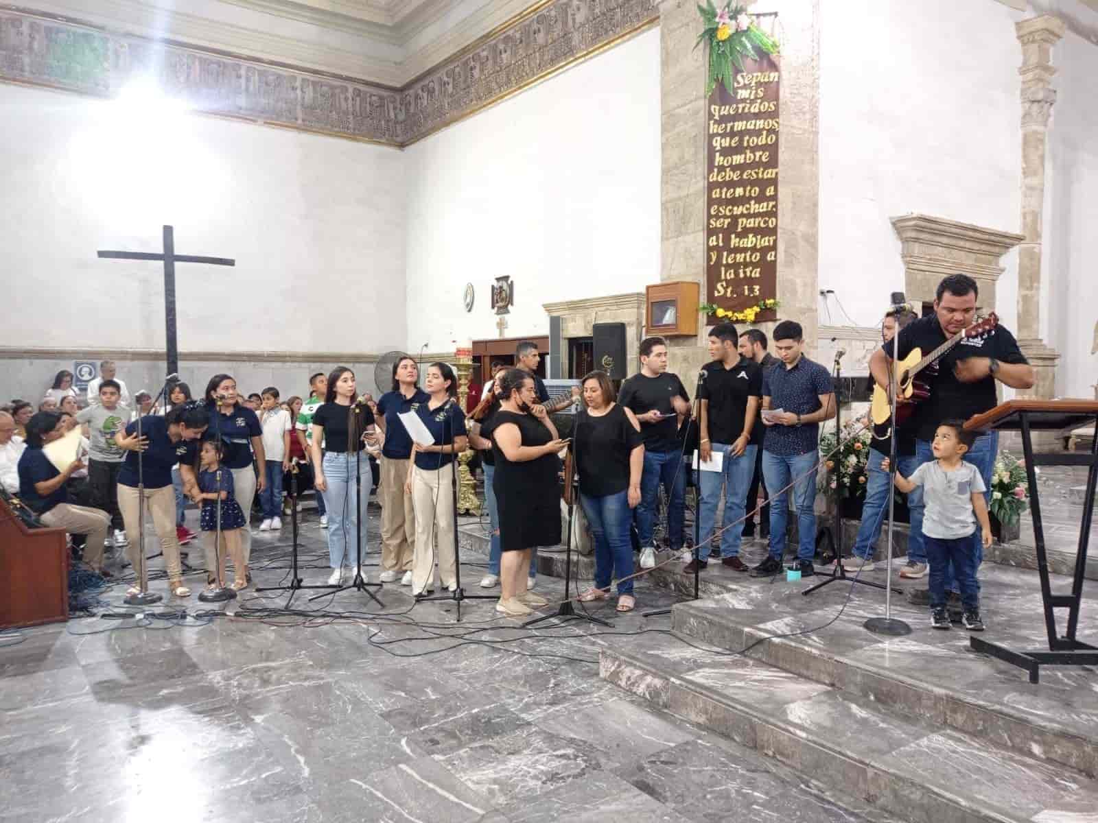 Realizan concierto a favor de obreros