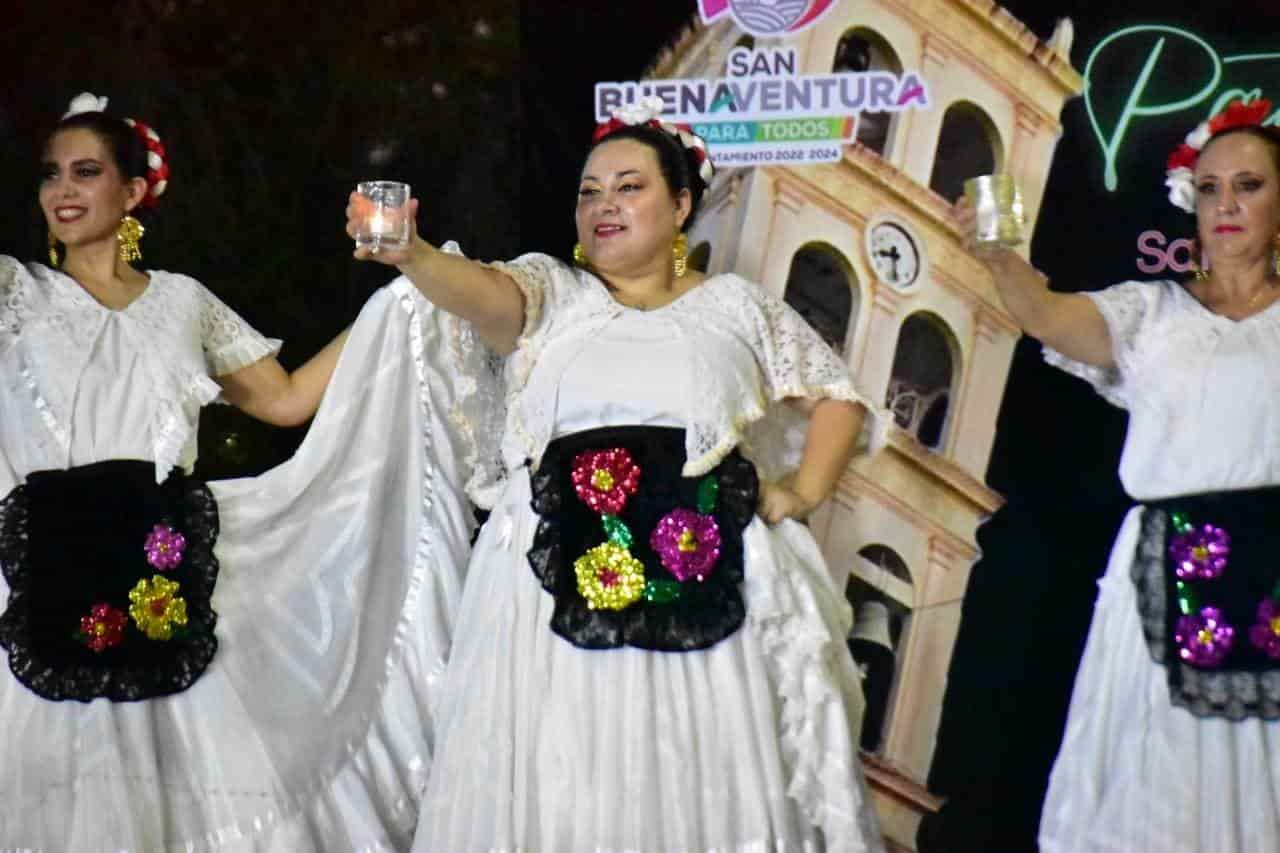 Bailan huapango de San Buena