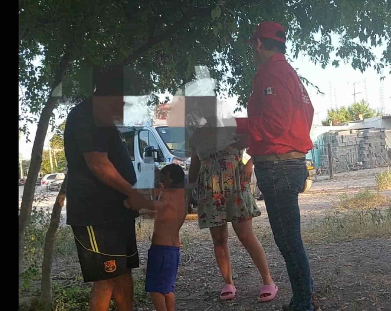 Encuentran a menor de 5 años arriba de un tanque