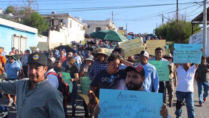 Cerca de 3 mil monclovenses marchan contra Alonso Ancira