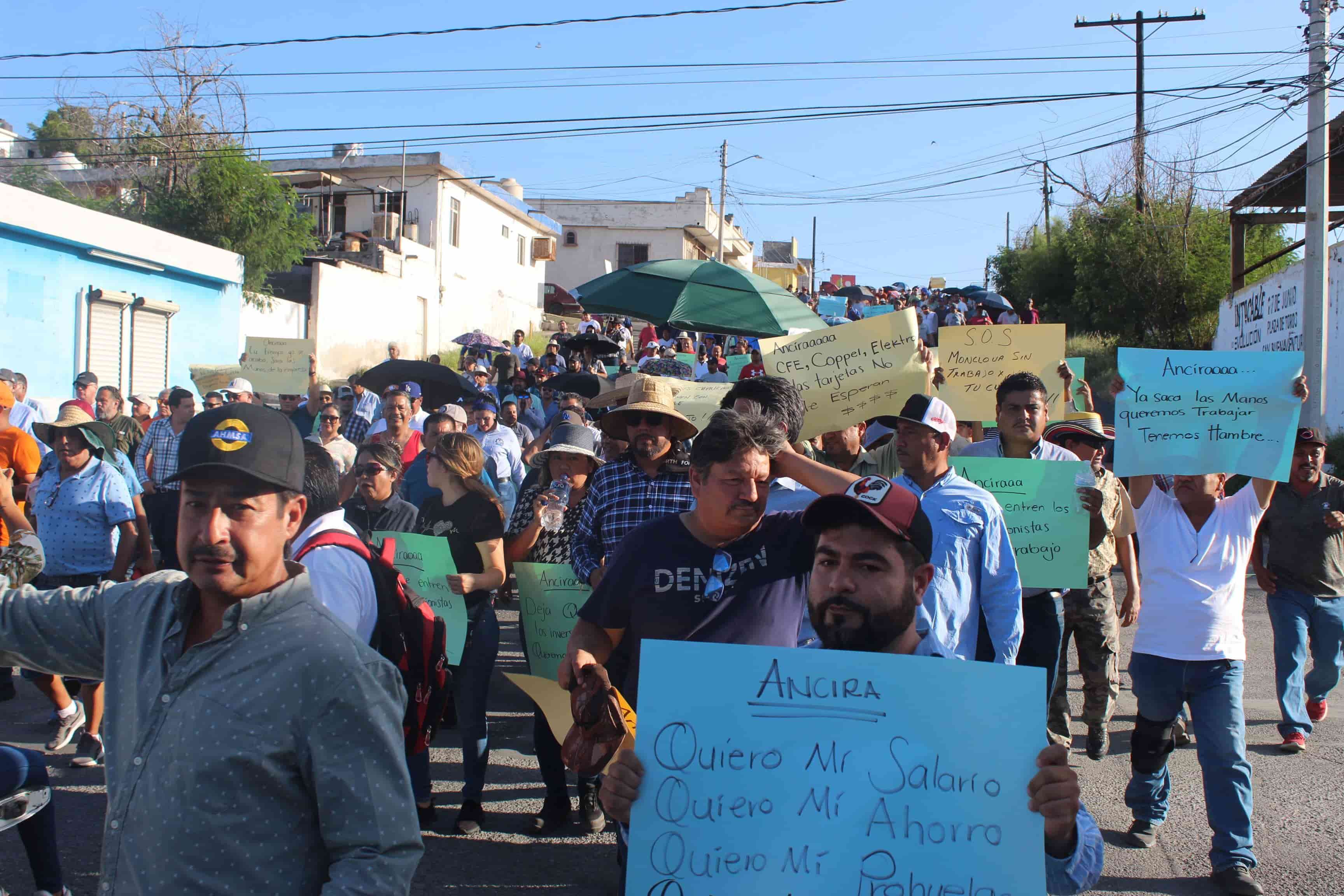 Cerca de 3 mil monclovenses marchan contra Alonso Ancira