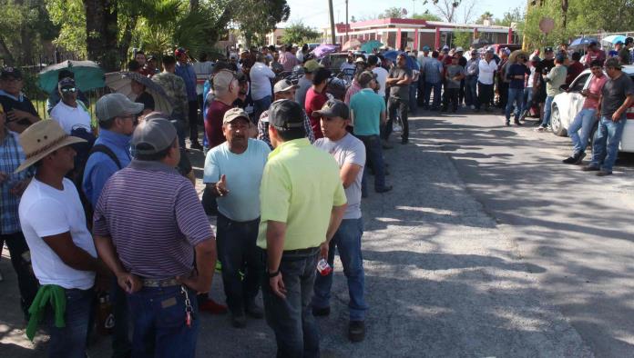 Plantón obrero en Servicios Monclova