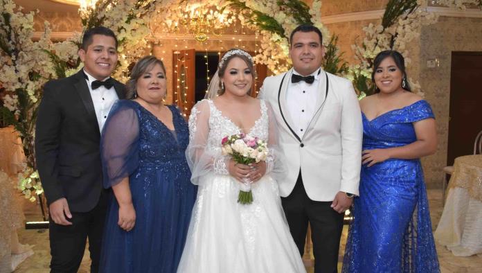 Alondra y Jonathan consagran su amor