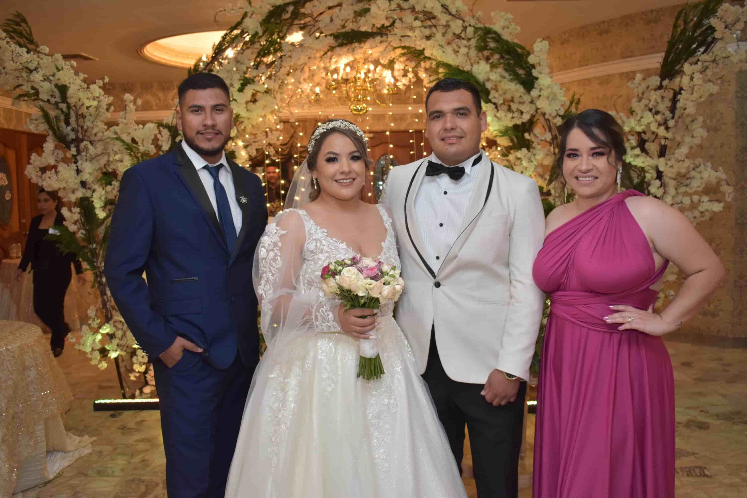 Alondra y Jonathan consagran su amor