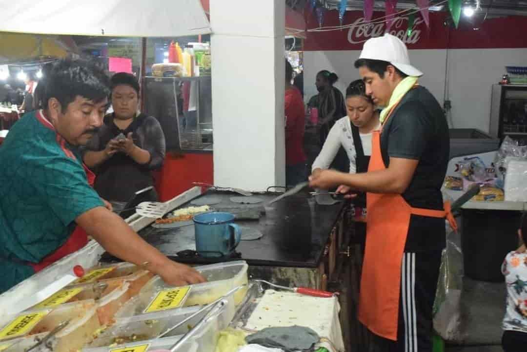 Invitan a cenar a la Feria de San Buena