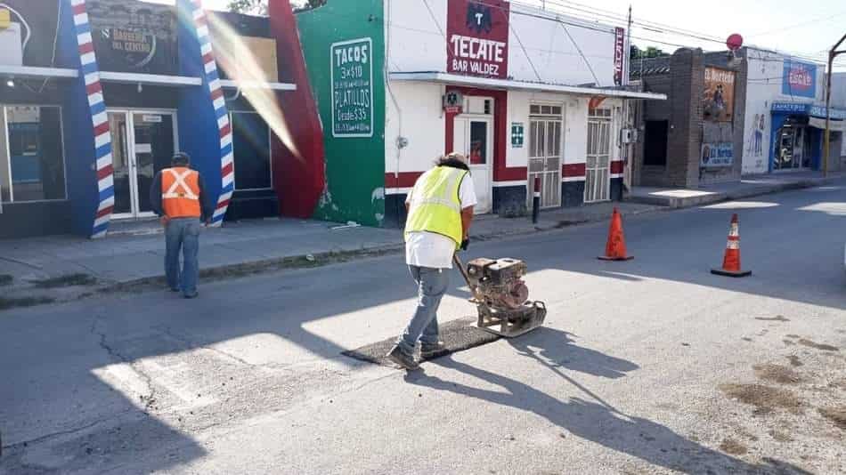 Avanza plan de bacheo permanente en Allende