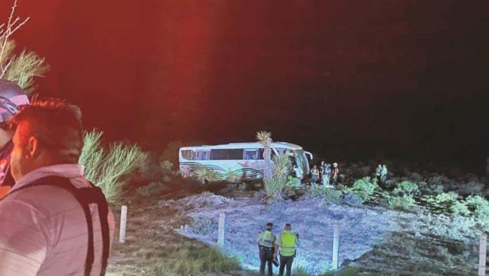 Siguen hospitalizados 2 derechohabientes del camionazo de anoche