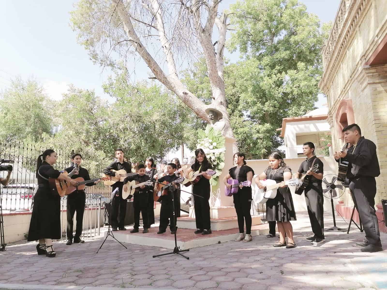 Conmemora Sabinas Centenario luctuoso de Francisco Villa.