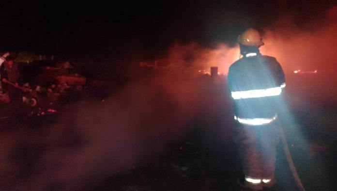 Incendian pastizal en en rancho