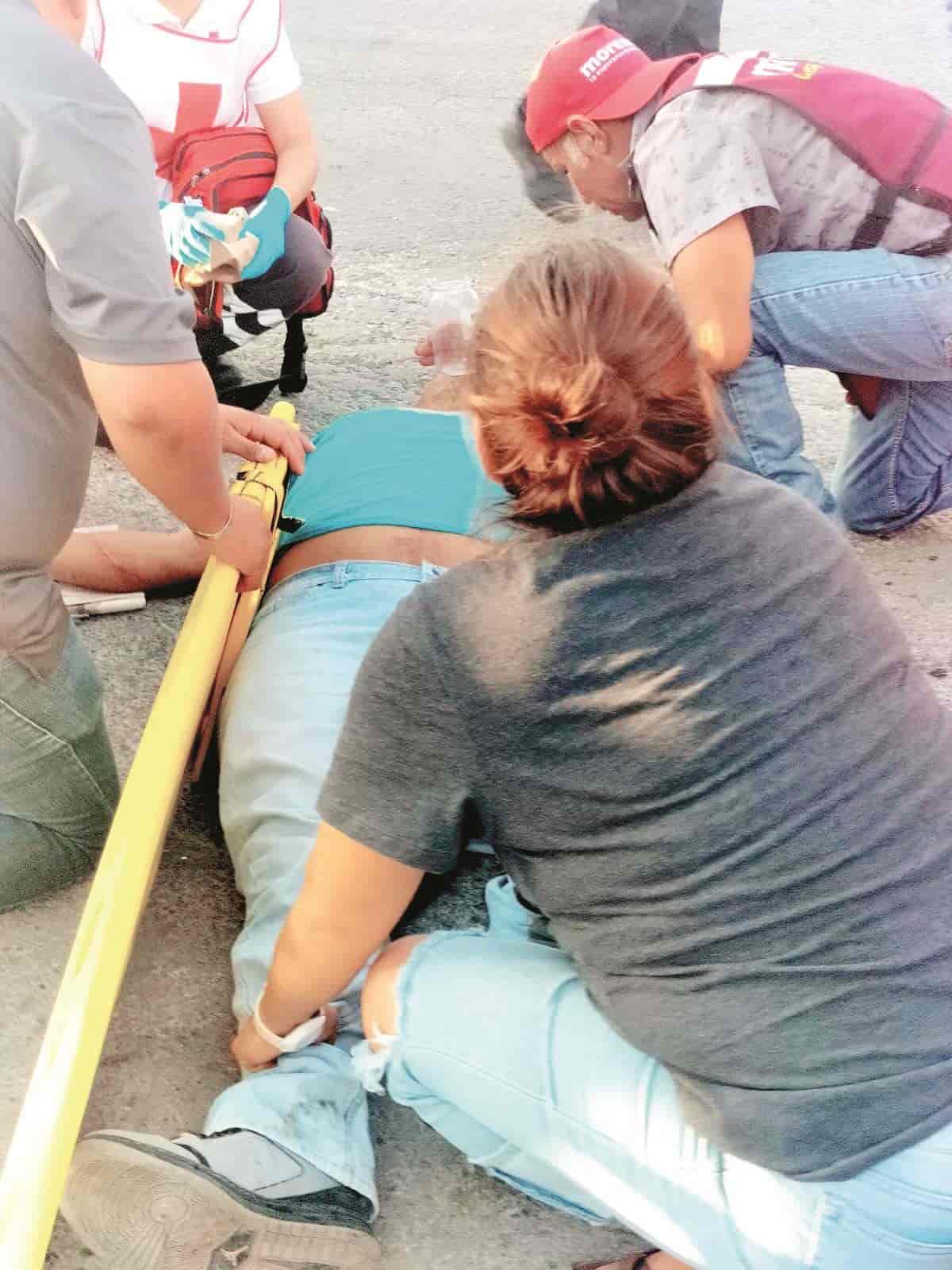 Cercena pierna a motociclista