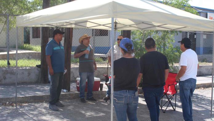 Cumplen una semana de plantón