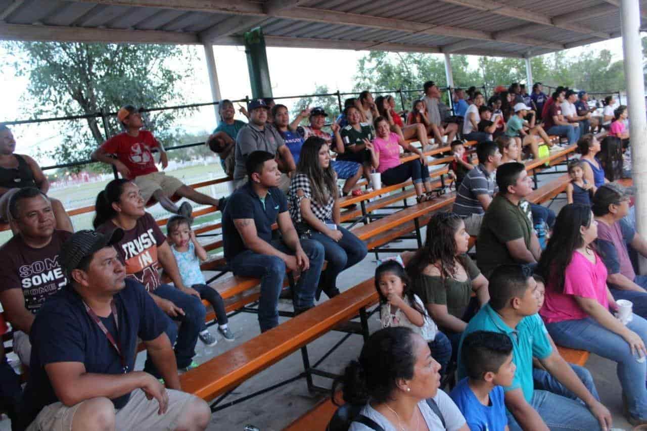 Cardenales sigue en lo alto del softbol femenil 