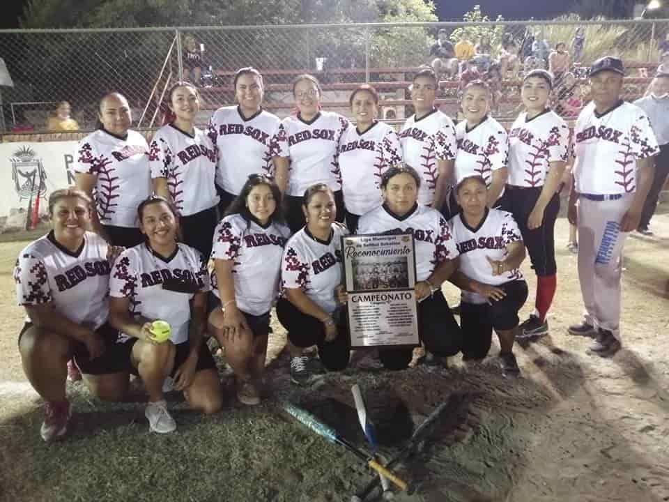 Cardenales sigue en lo alto del softbol femenil 