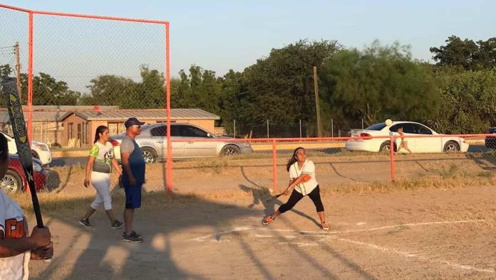 Se impone Cómicas en el softbol sabatino