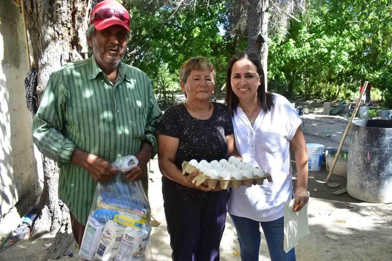 Lleva despensas Hugo a familias