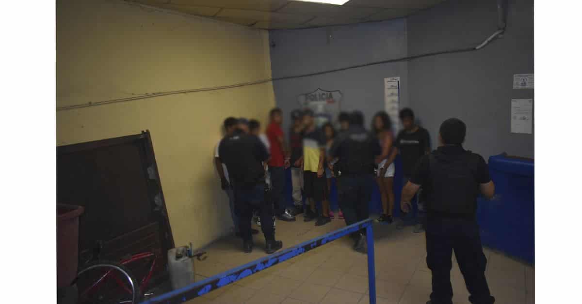 Detienen a 10 en operativo