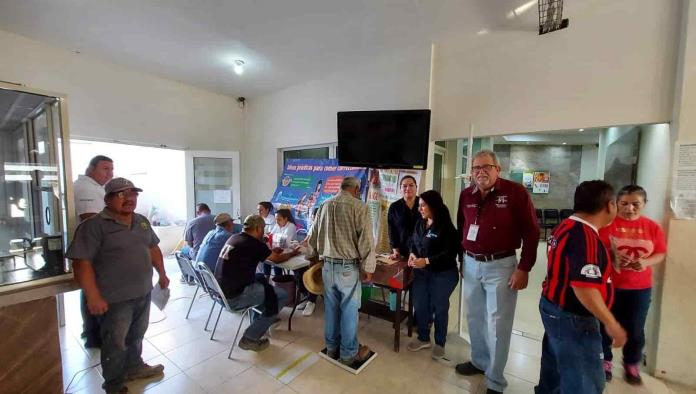 Realizan brigada de salud para burócratas