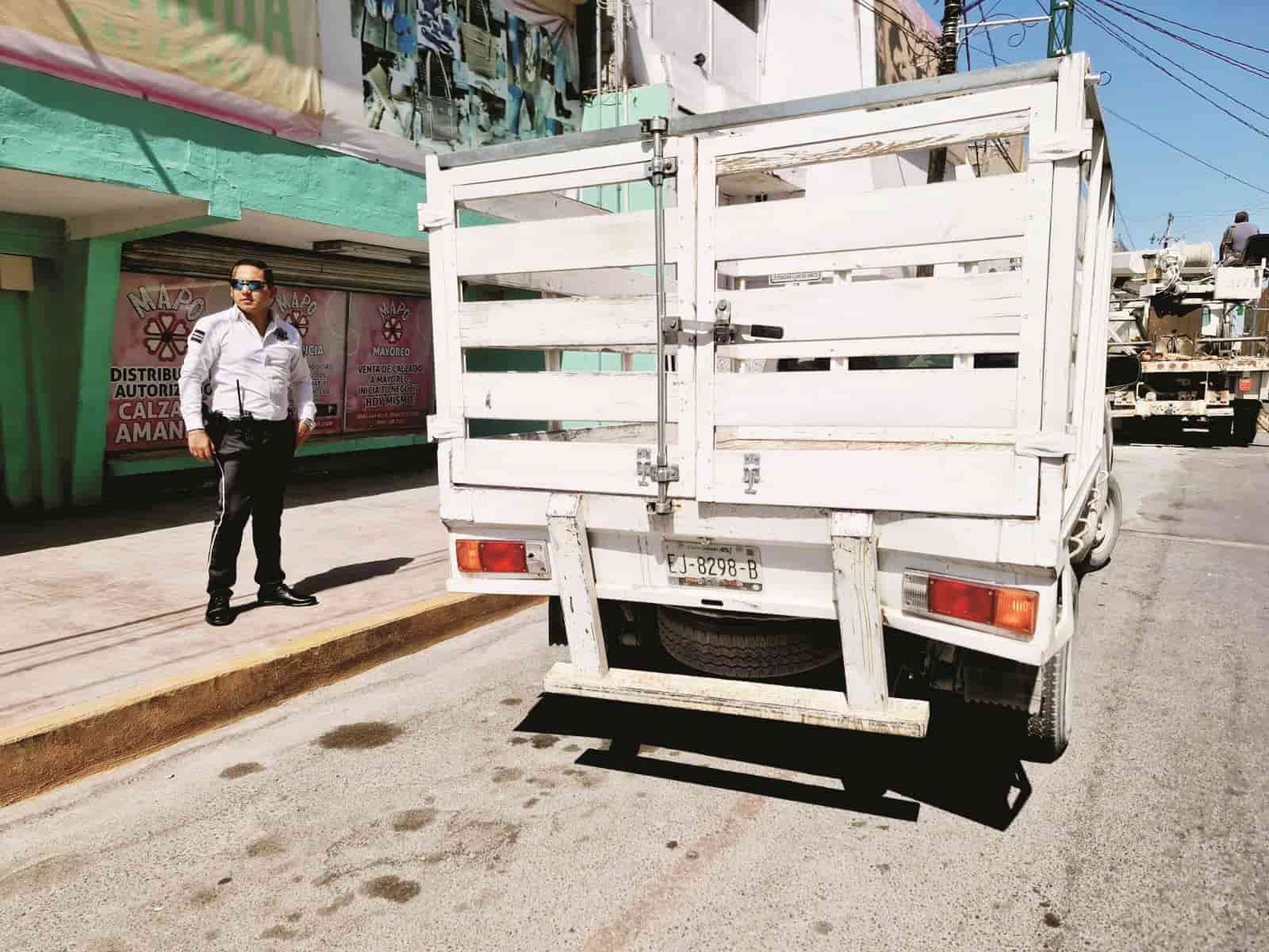 ‘Rebota’ en camioneta