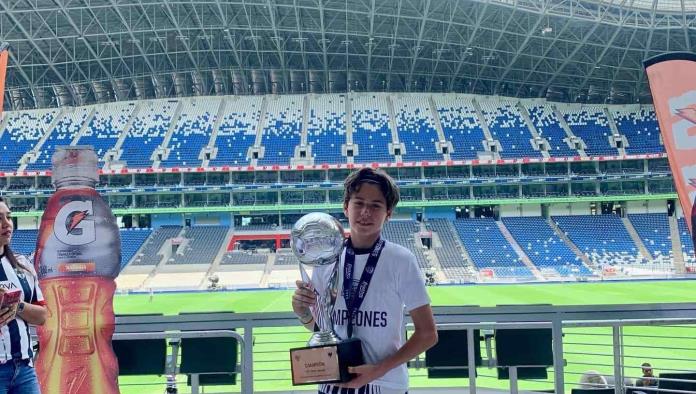 ¡Campeón en Copa Rayados Juvenil!