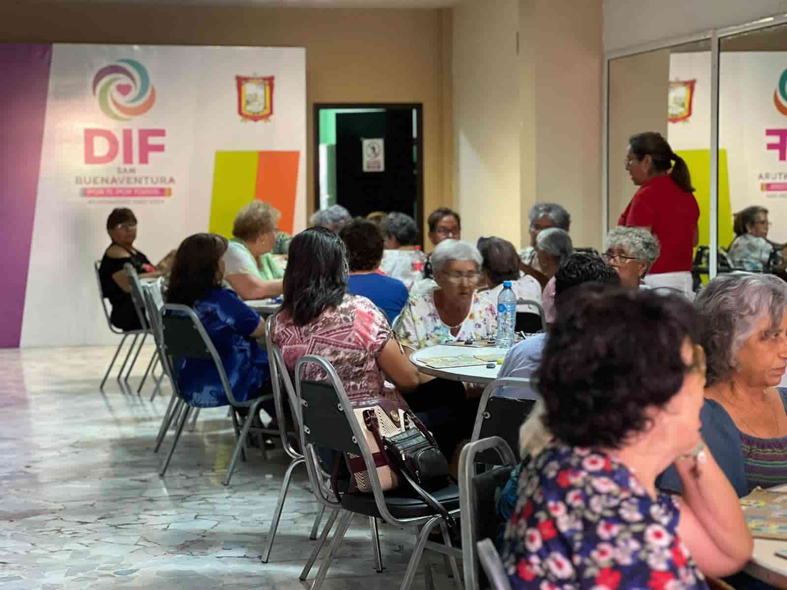 Conviven abuelos de San Buena