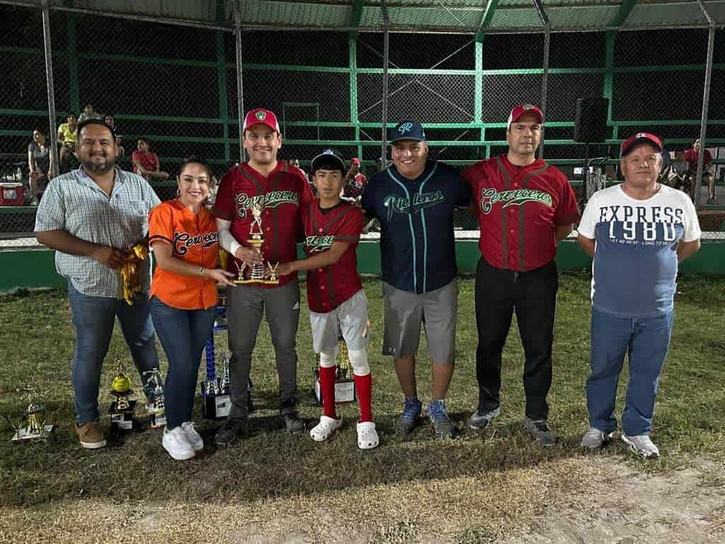 Concluye liga de Softbol en Allende