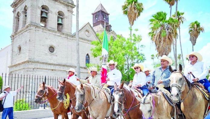 Deslumbra cabalgata en Cuatro Ciénegas