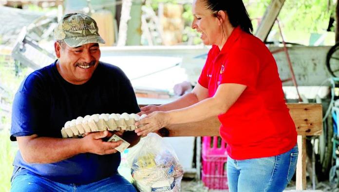 Entregan despensas en Santa Gertrudis