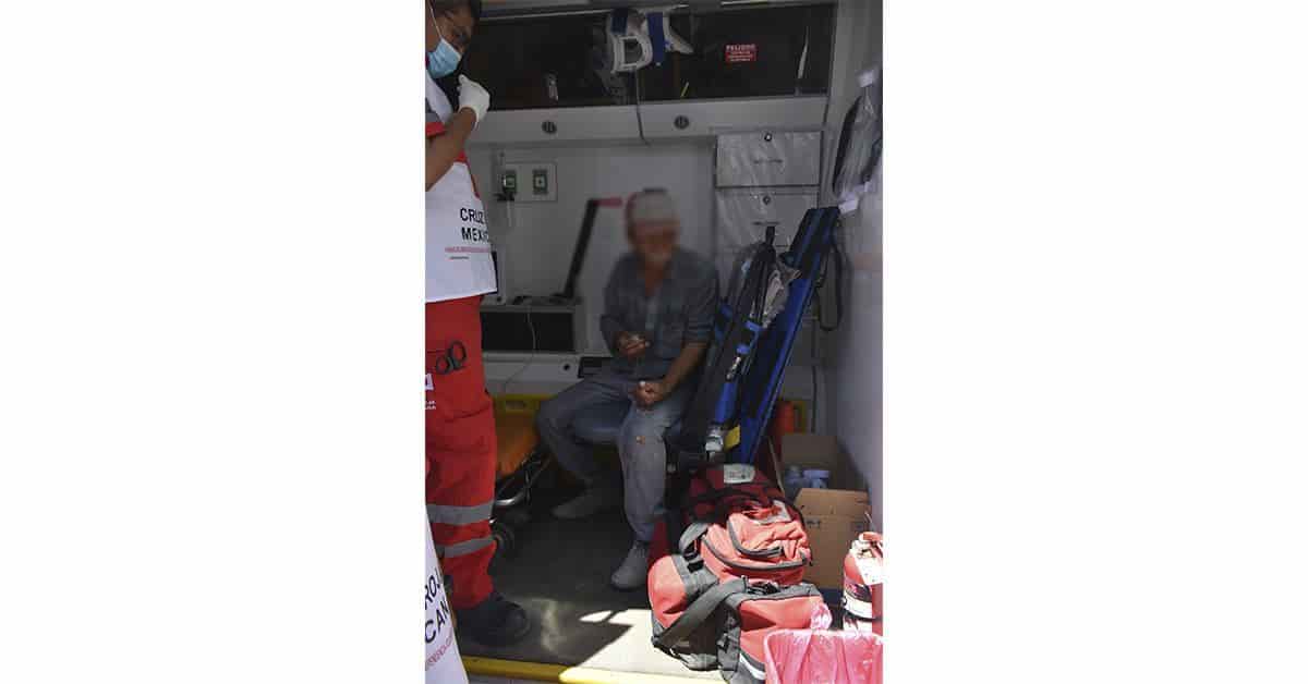 Tumba a albañil de bicicleta