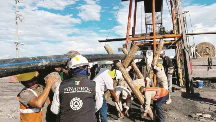Recuerdan con misa a 10 mineros caídos