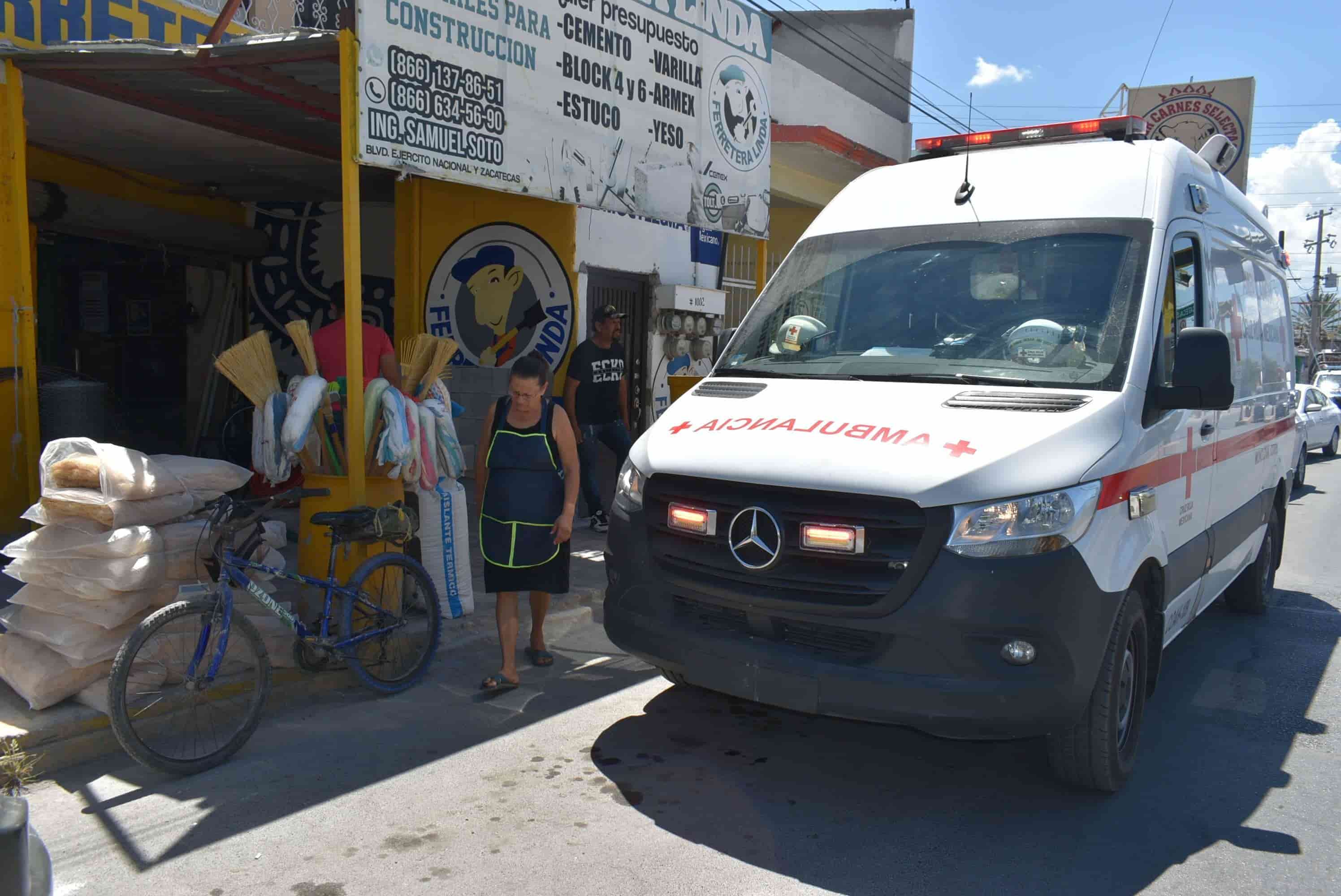 Tumba a albañil de bicicleta