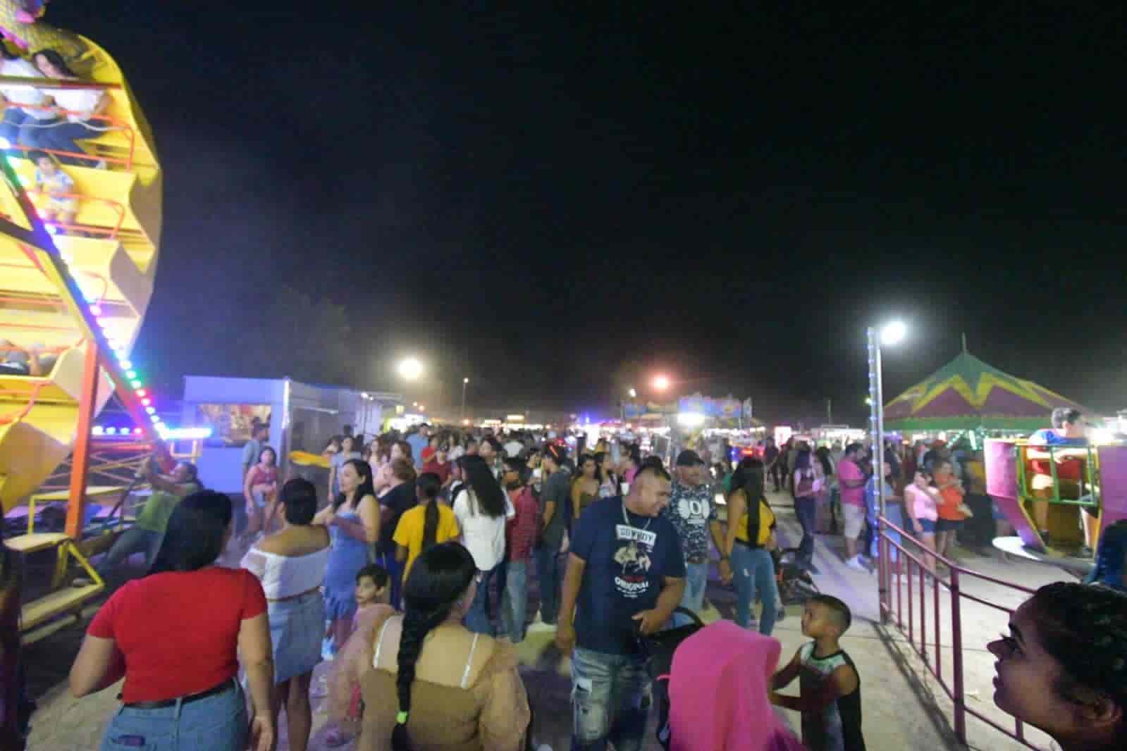 Celebran 43 aniversario de la colonia 2 de Agosto
