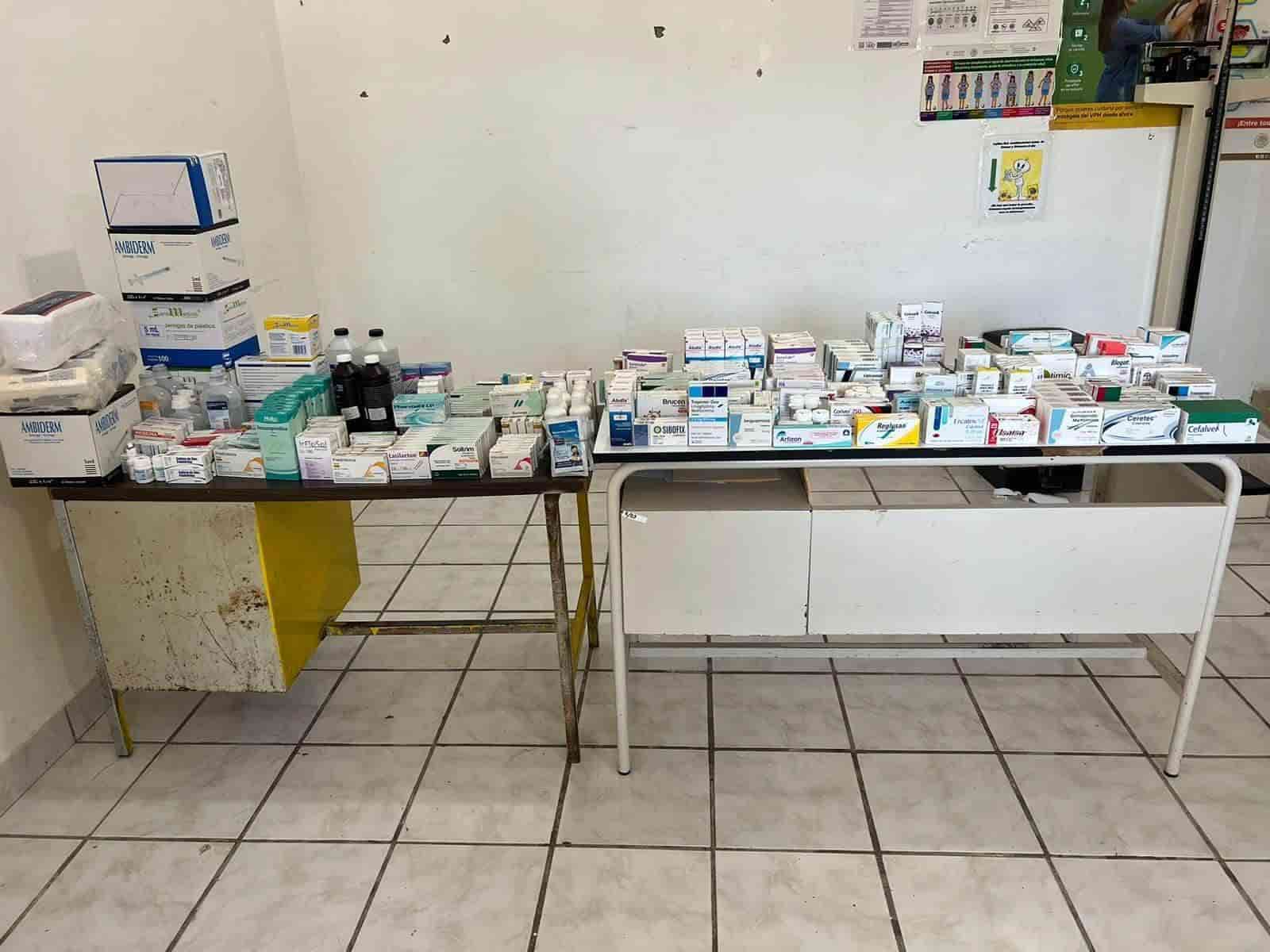 Entregan medicamentos en delegación Carranza