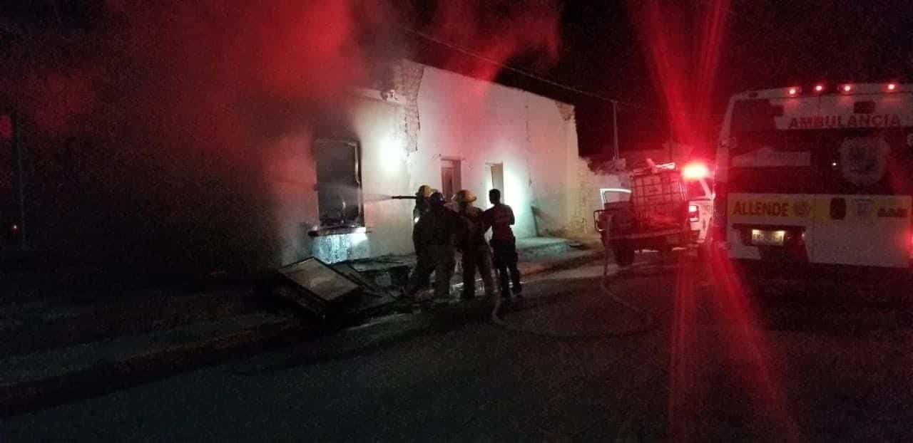 Arde vivienda en Allende