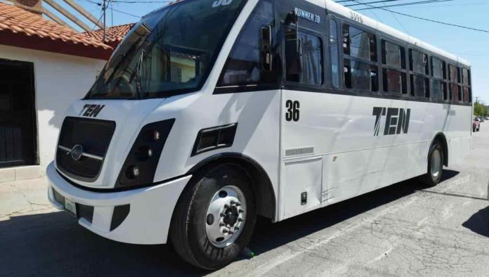 Provoca choque imprudente camionero